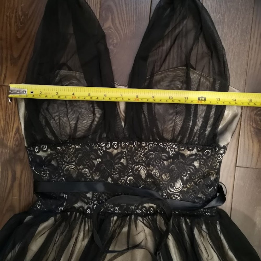 Dress - Picture 4 of 6